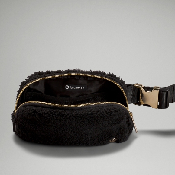 Lululemon everywhere belt bag fleece - Picture 8 of 11